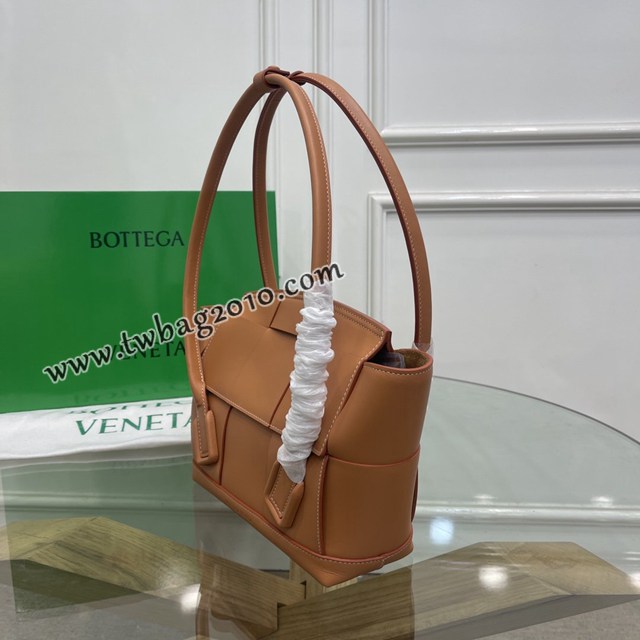 Bottega veneta高端女包 KF009 寶緹嘉爆款THE ARCO編織款平紋牛皮手提包  BV經典款蝙蝠包  gxz1121